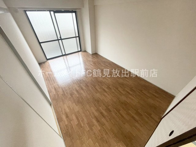 オリエントマンションの洋室