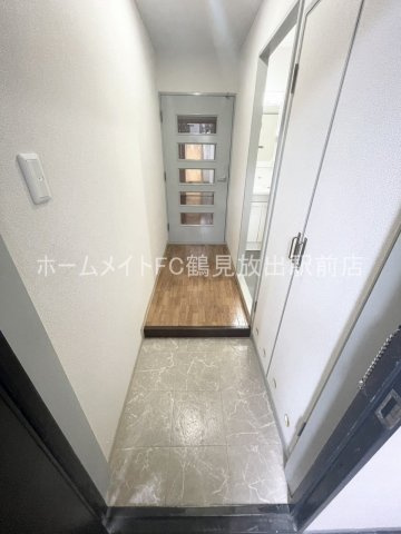 オリエントマンションの玄関