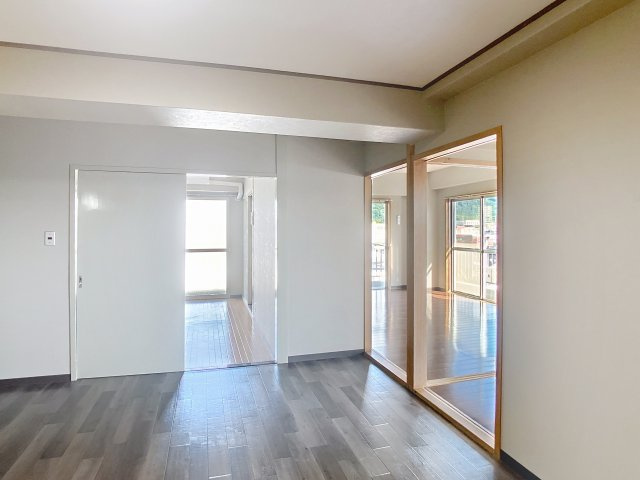 千歳山マンションの居間・リビング