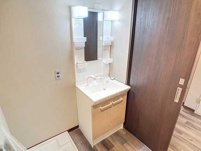 千歳山マンションの独立洗面台