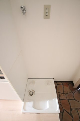 【設備】 | エレガンスくみの木 | 室外洗濯機置場