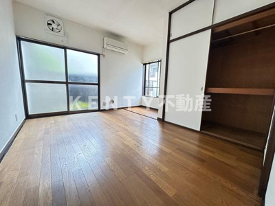 【居間・リビング】 | サンビレイ３１ | こちらの居間で趣味の時間をお楽しみください