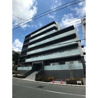 【外観】 | 鉄筋コンクリート造のがっちりとした建物。