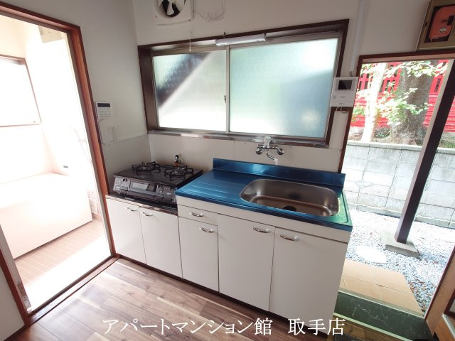 フォーシーズン藤代のキッチン