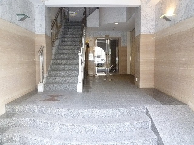 中野ビルの外観