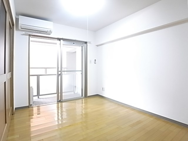 中野ビルの寝室