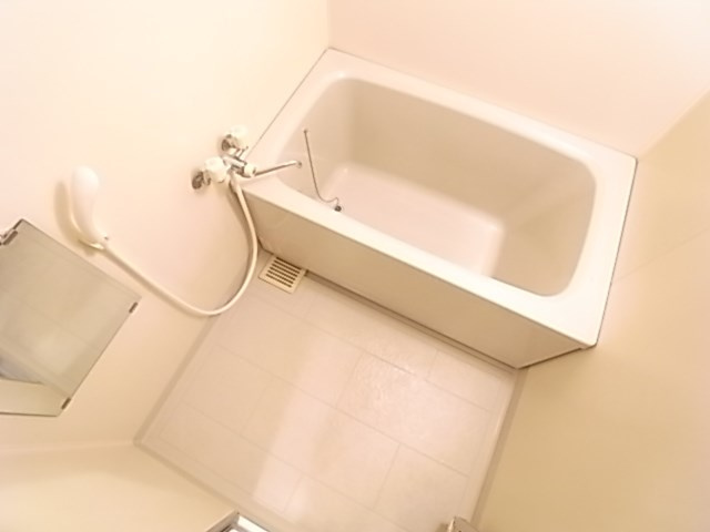 中野ビルの浴室