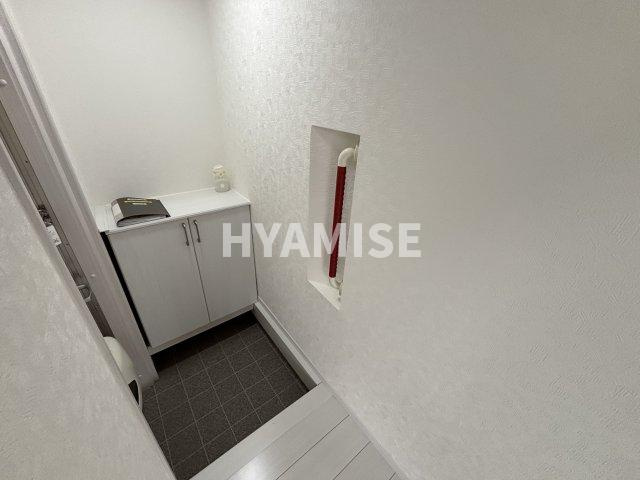 ロイヤルハウス目代の玄関