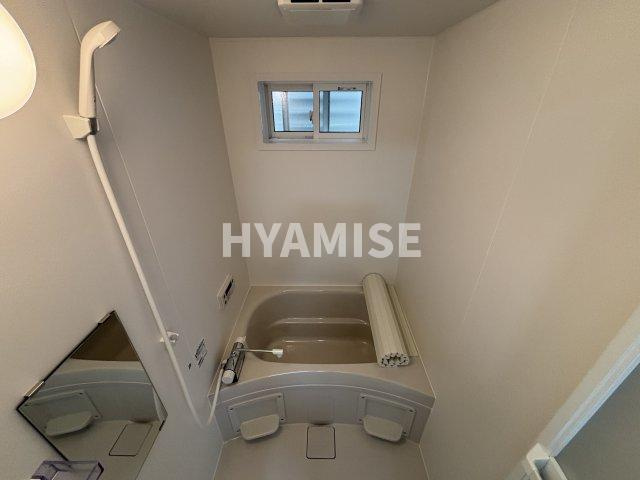 ロイヤルハウス目代の浴室