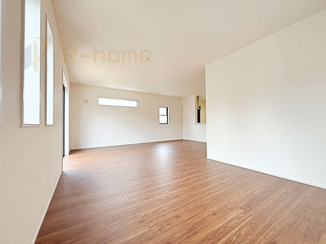 水戸市見川12期　新築戸建て　1号棟の居間・リビング|広々としたLDK♪充分な広さがあり、ご家族でインテリアのレイアウトを考えるのも楽しみですね！