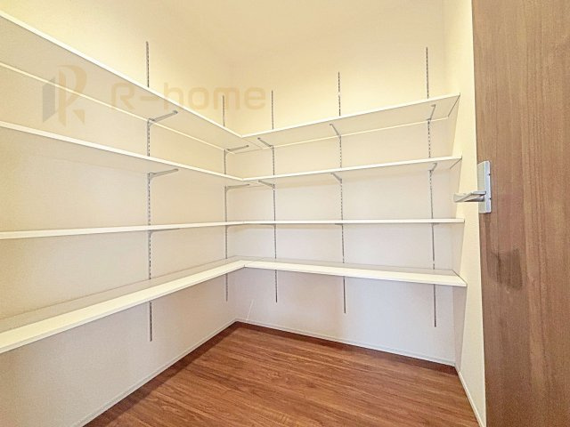 水戸市見川12期　新築戸建て　1号棟の収納|たっぷり収納できる大容量のリビングクローゼット！可動棚付きで整理整頓ラクラク♪