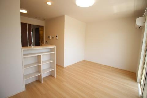 シャルールの居間・リビング|リビング