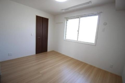 シャルールの居間・リビング|寝室