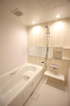 シャルールの浴室|バス