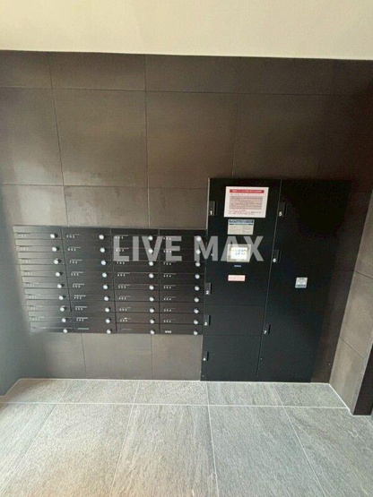 【エントランス】エストゥルース京都