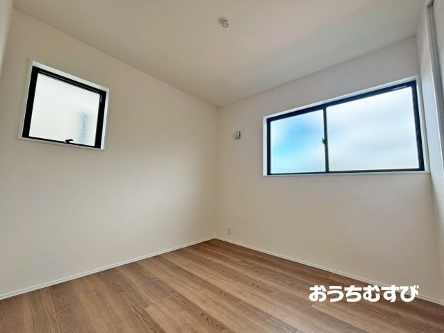 春日井市桃山町定野(全3棟)の洋室