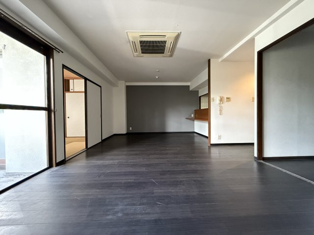 グレインヂ泉丘の居間・リビング