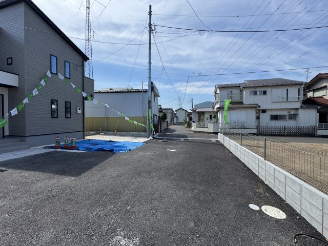 流山市東深井新築戸建（東深井12期）の前面道路含む現地写真|中央協定道路
