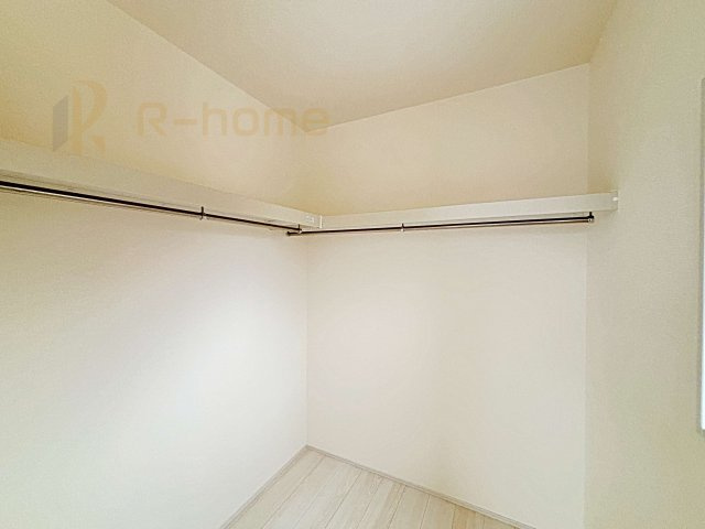 水戸市見川12期　新築戸建て　2号棟の収納|人気のウォークインクローゼット！アウター類はもちろん、季節ものや寝具も収納できます！