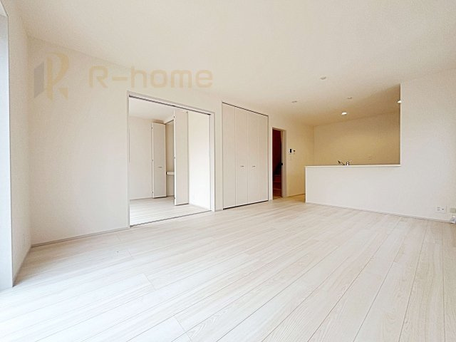 水戸市見川12期　新築戸建て　2号棟の外観|広くて明るいＬＤＫ♪ ゆったりくつろげるリビングスペースで、ご家族皆様の笑顔が溢れます。