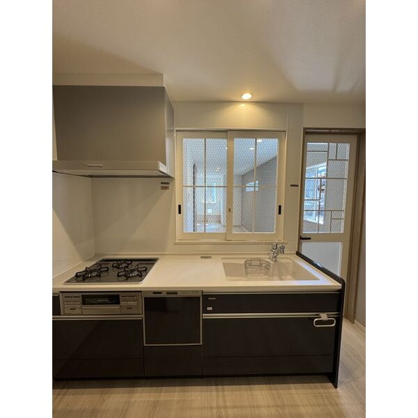 池島町戸建のキッチン