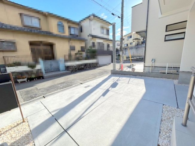 【前面道路含む現地写真】 | 枚方市渚東町3期2棟　2号棟