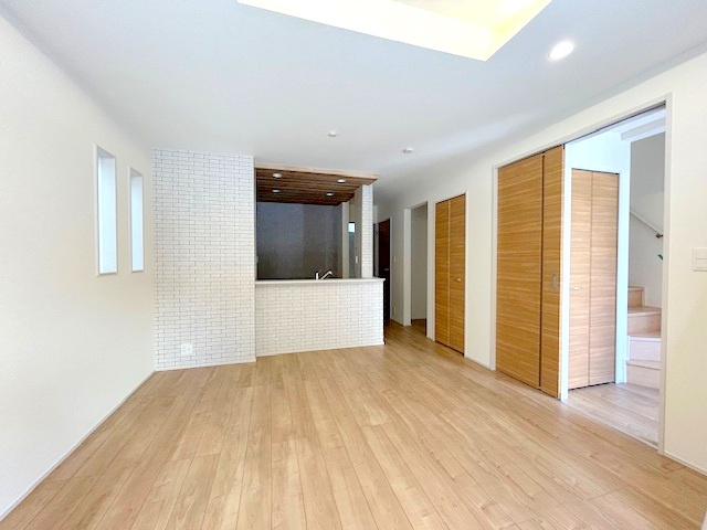 【居間・リビング】 | 枚方市渚東町3期2棟　2号棟