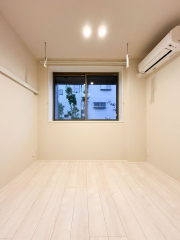 アルビオン　コートの洋室|エアコン・照明は全室完備♪
