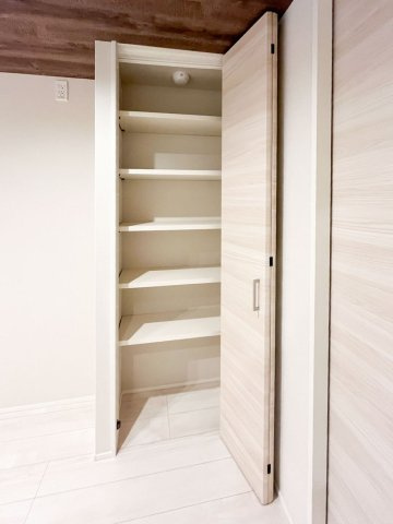 アルビオン　コートの収納|寝室の大容量のウォークインクローゼット