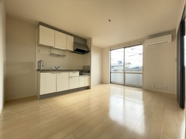 メゾン古閑中の居間・リビング