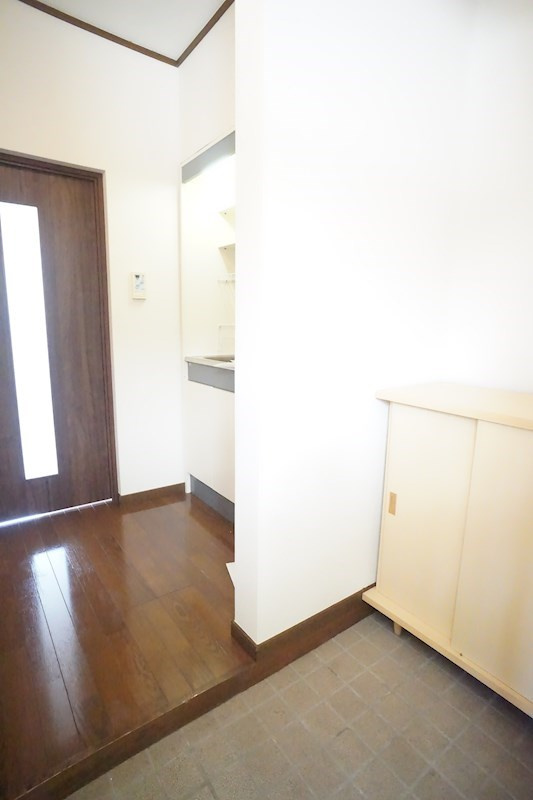 プラムガーデンの玄関