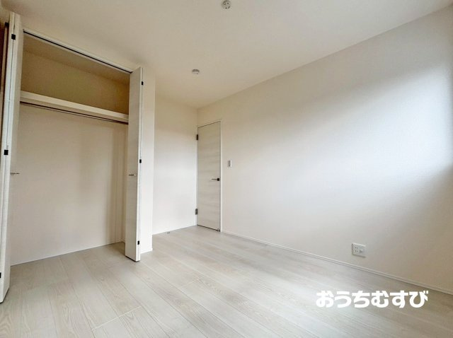 春日井市桃山町定野(全3棟)の洋室