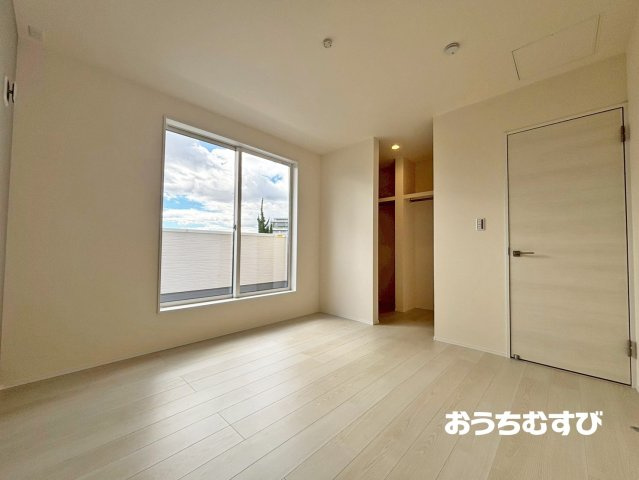 春日井市桃山町定野(全3棟)の洋室