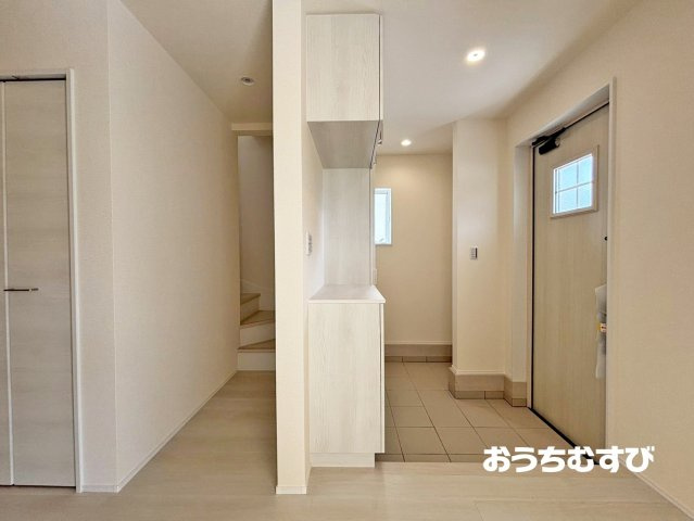 春日井市桃山町定野(全3棟)の玄関