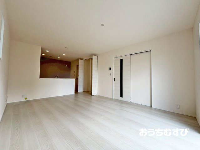 春日井市桃山町定野(全3棟)の居間・リビング