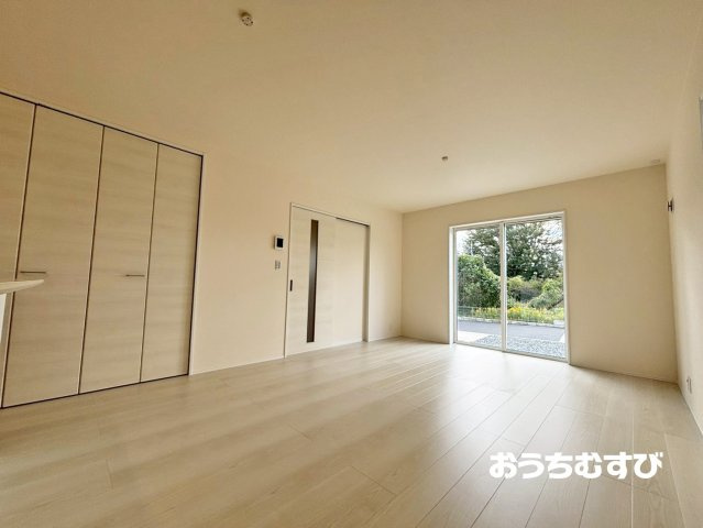 春日井市桃山町定野(全3棟)の居間・リビング