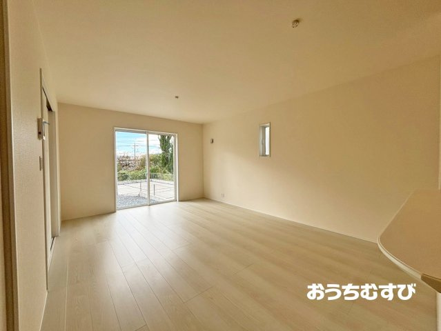 春日井市桃山町定野(全3棟)の居間・リビング