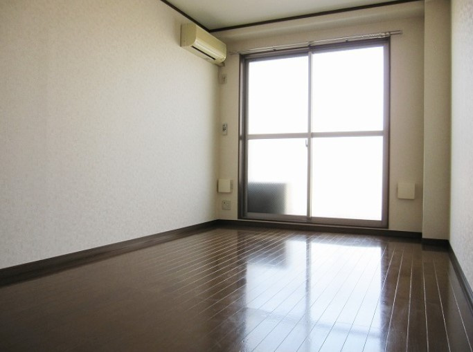 アンプルール　フェール　レーベンの居間・リビング