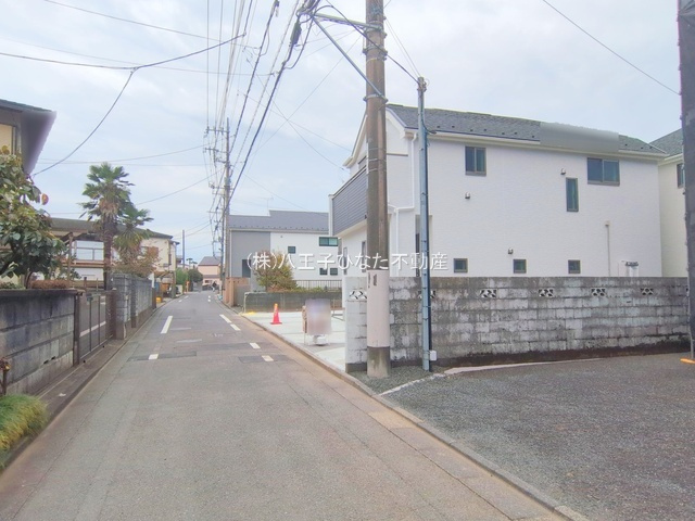 祝：成約済み　八王子市　狭間町　新築戸建て　の前面道路含む現地写真|～仲介手数料無料☆八王子ひなた不動産～八王子市狭間町　新築戸建て