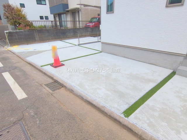 祝：成約済み　八王子市　狭間町　新築戸建て　の駐車場|～仲介手数料無料☆八王子ひなた不動産～八王子市狭間町　新築戸建て