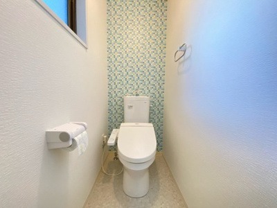 【トイレ】 | ジョイ綾園 | 落ち着いた色調のトイレです