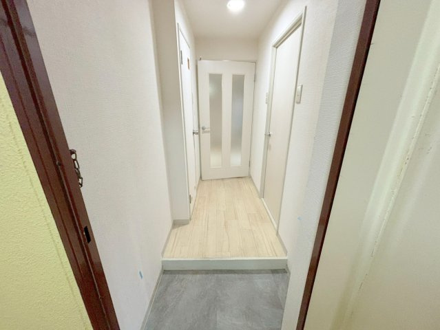 ベルフラワー山下の玄関