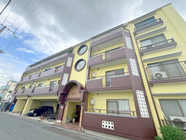 ベルフラワー山下の外観