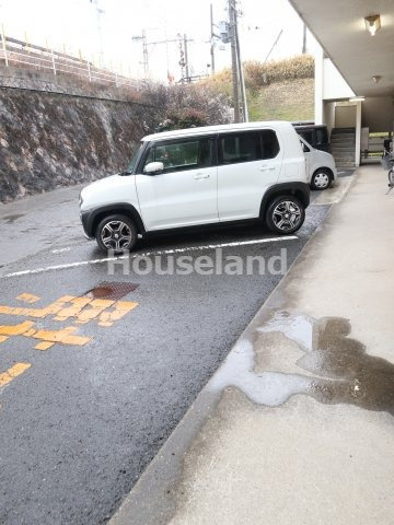 薮田マンションの駐車場