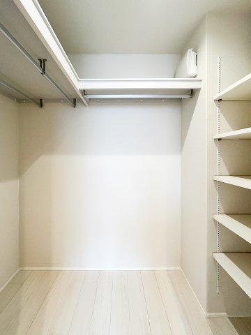 アルビオン　コートの収納|大容量のWICがうれしい♪