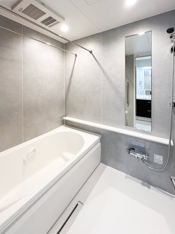 アルビオン　コートの浴室|一日の疲れを癒すオートバスは追い焚き機能♪浴室乾燥機付き