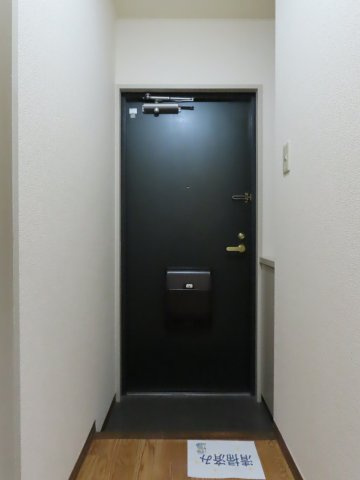 サンユタカマンションの玄関