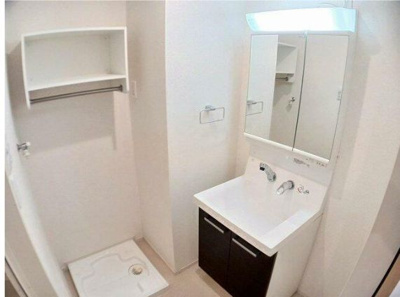  | ベラ・ルーチェ東山