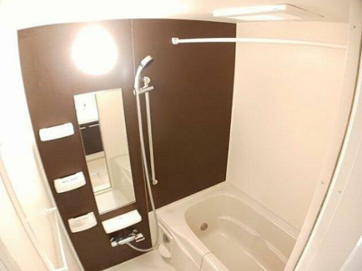  | ベラ・ルーチェ東山