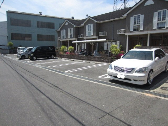 【駐車場】